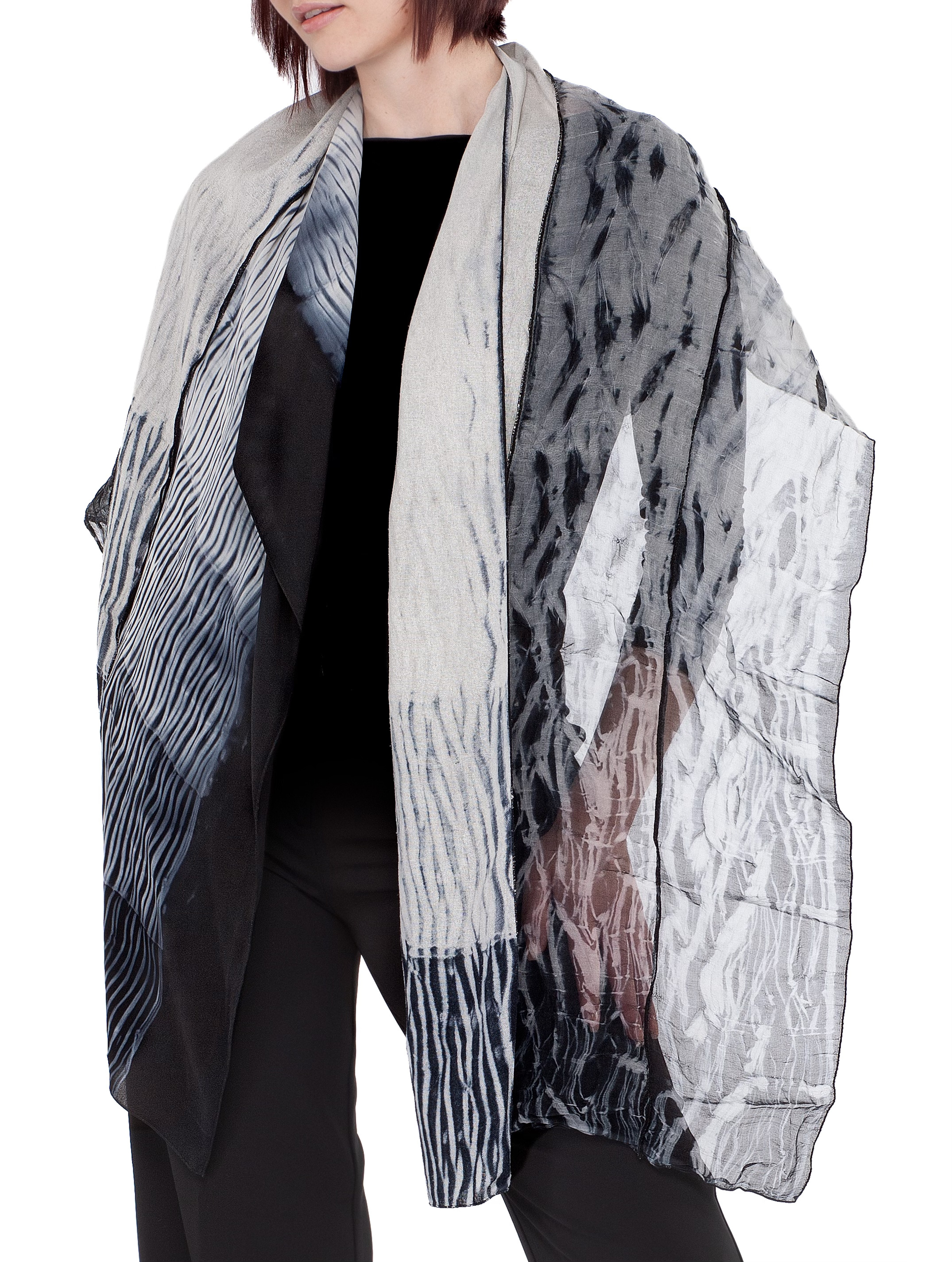 airy vest with dyed pattern