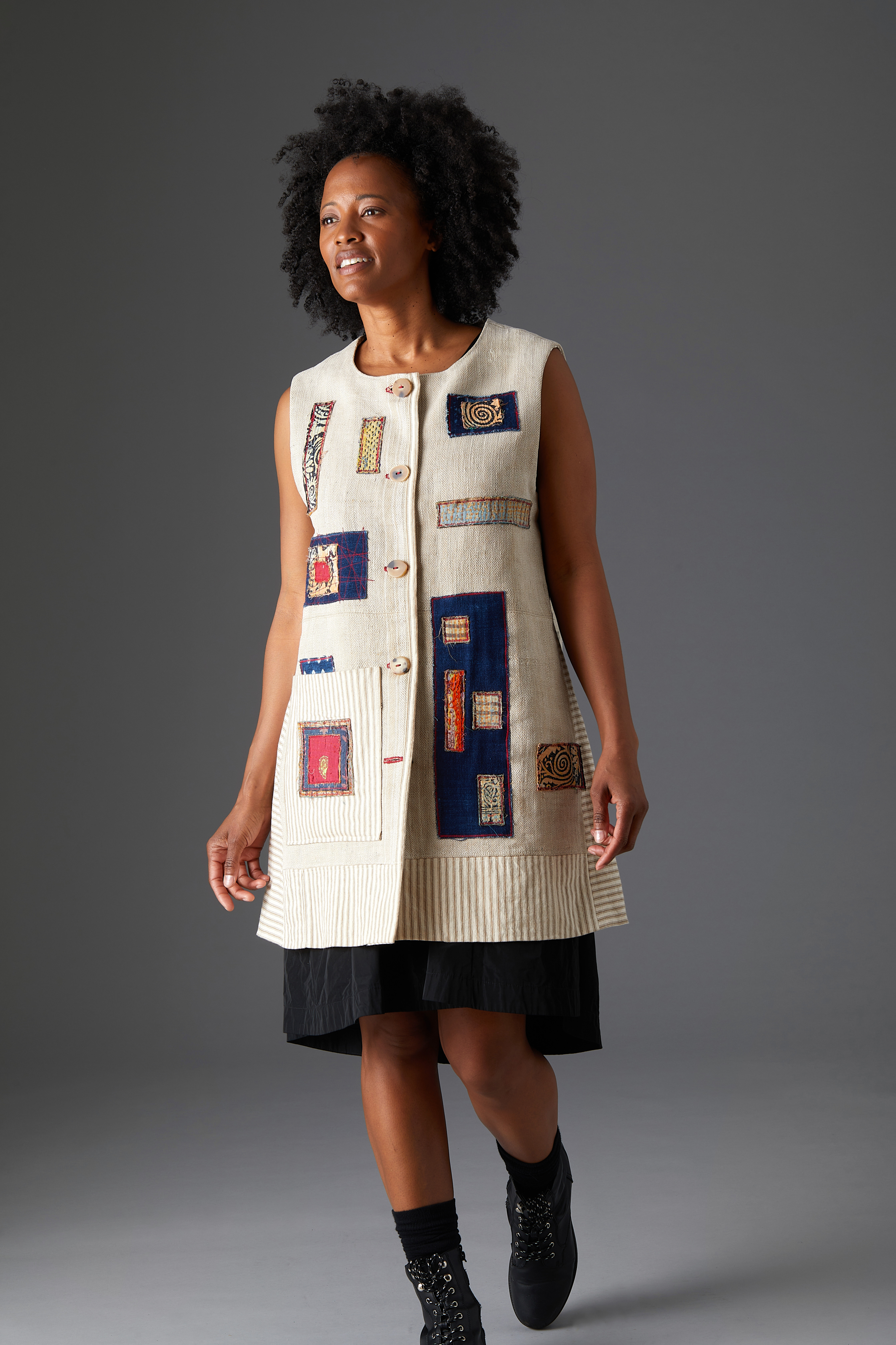 long vest with embroidery embellishment