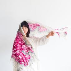Plants exude a powerful vitality that resonates with the heart. The organic shapes that express light and shadow give this cashmere wool scarf a rich  botanical feel. Inspired by natural elements such as soil  bark  the changing seasons  and the tranquility of natural light filtering through the forest  this scarf is designed to convey the peacefulness of nature.