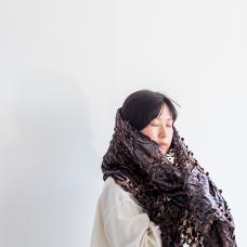 woman wearing scarf